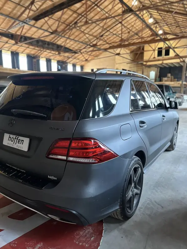 Mira esta publicación de Mercedes Benz GLE 2019 en Motordil