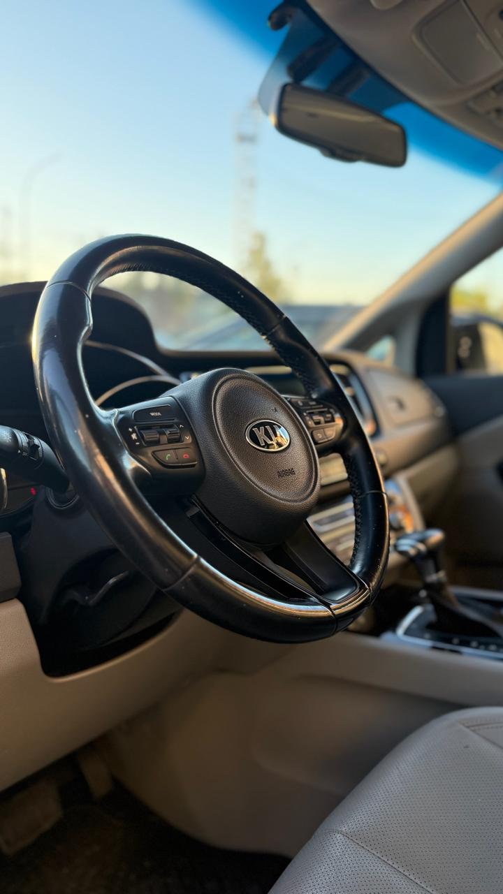 Mira esta publicación de KIA Carnival