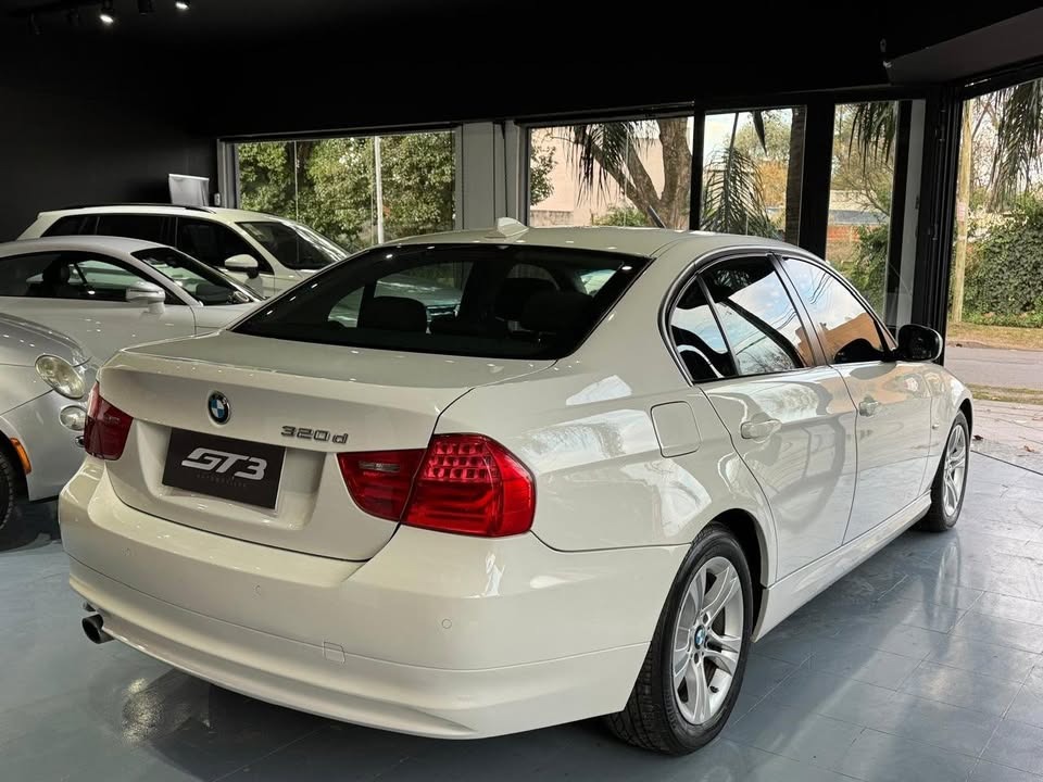 Mira esta publicación de BMW Serie 3