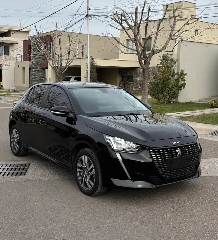 Mira esta publicación de Peugeot 208 2023 en Motordil