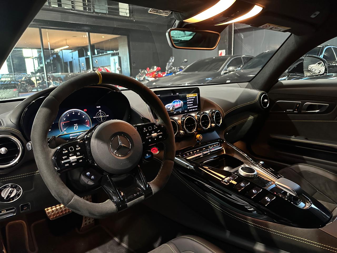 Mira esta publicación de Mercedes Benz GT