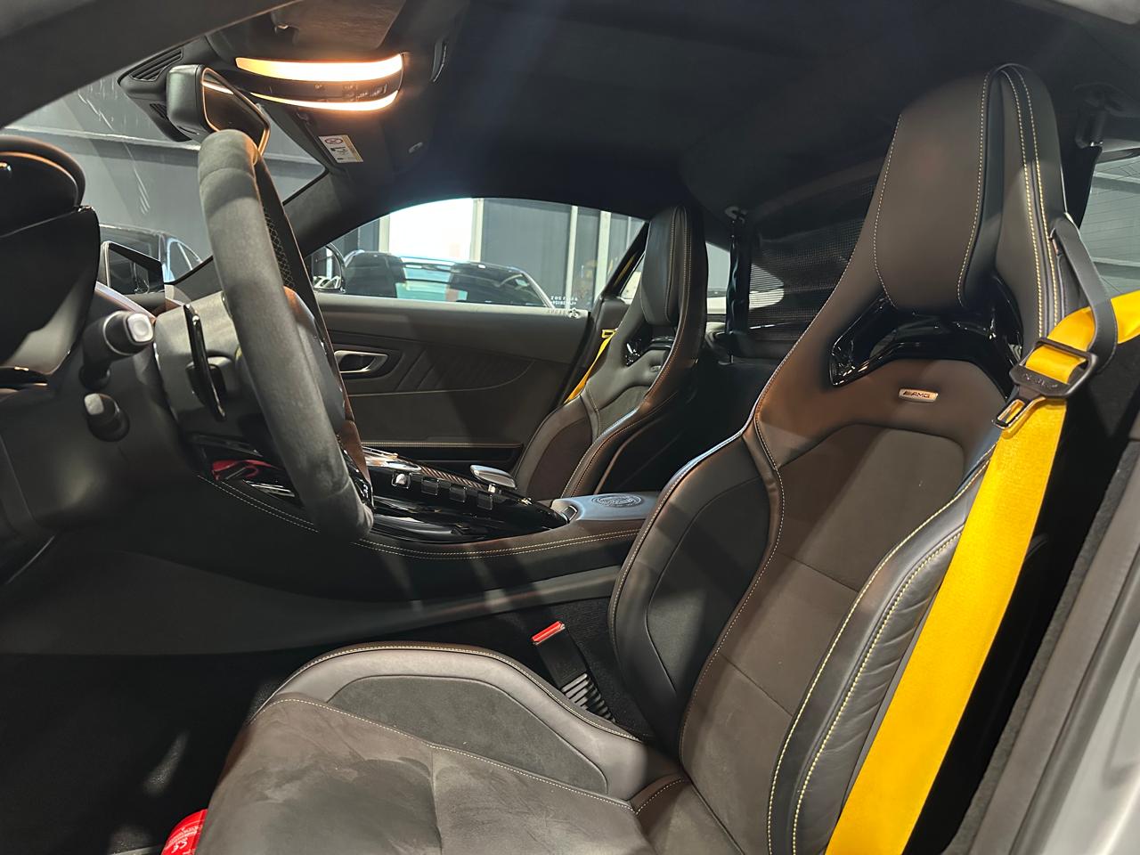 Mira esta publicación de Mercedes Benz GT