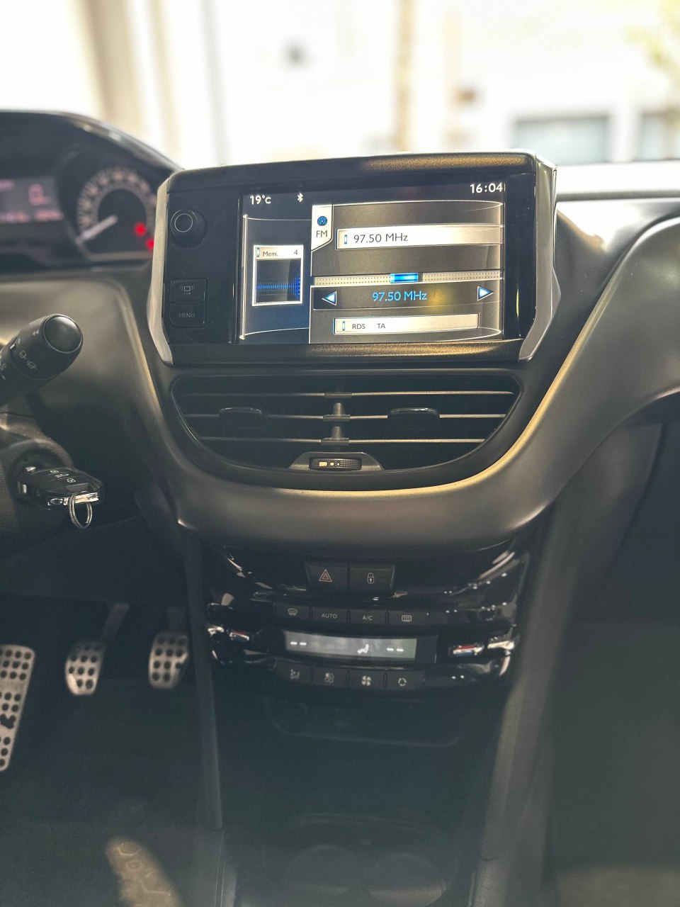 Mira esta publicación de Peugeot 208