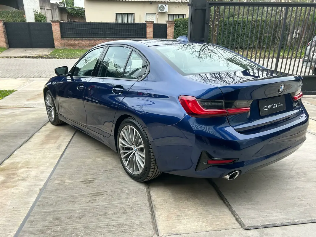 Mira esta publicación de BMW Serie 3