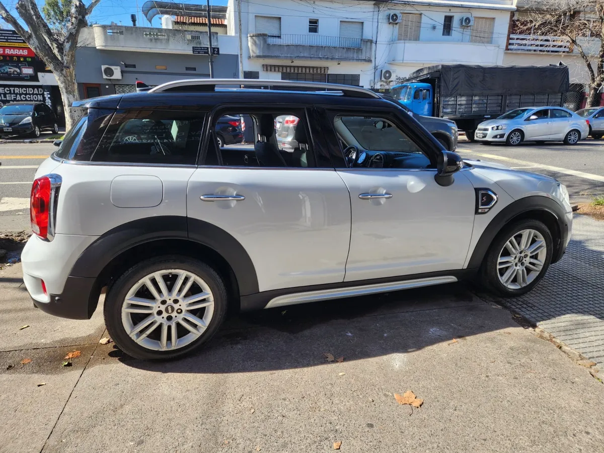 Mirá esta publicación de Mini Cooper Countryman
