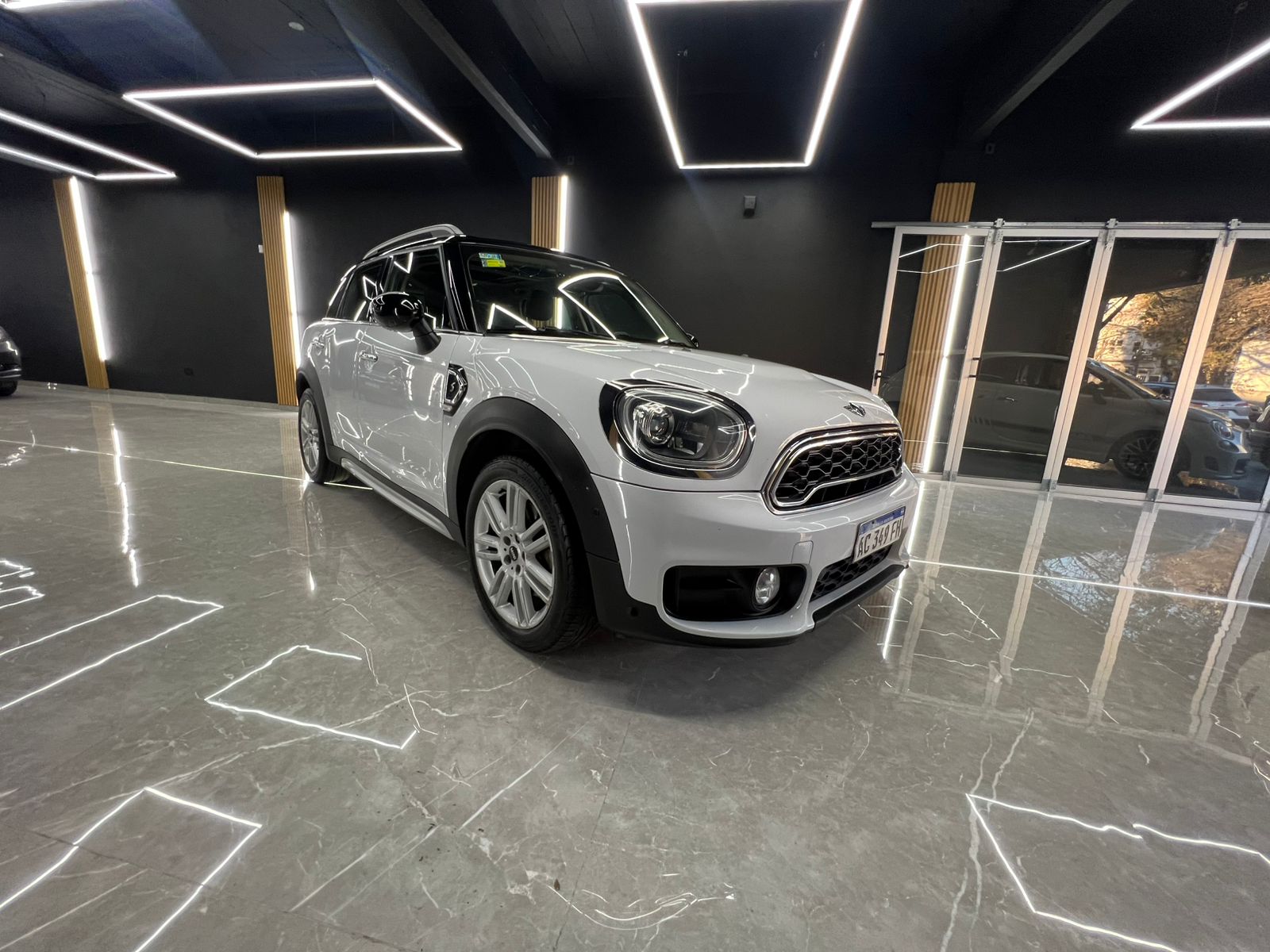 Mira esta publicación de Mini Cooper Countryman