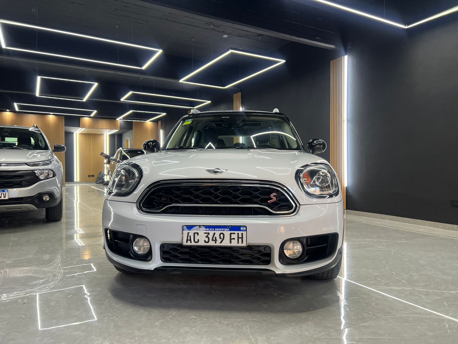 Mira esta publicación de Mini Cooper Countryman