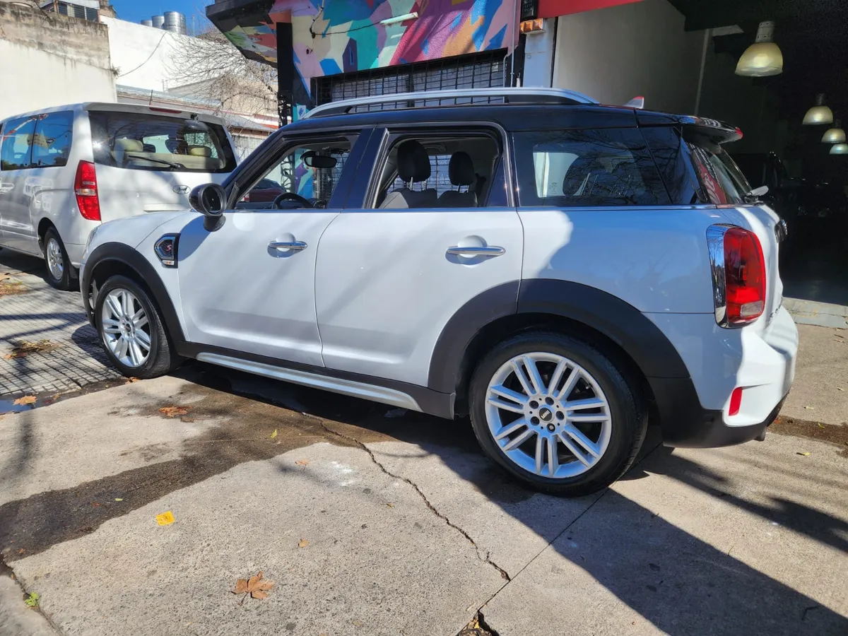 Mira esta publicación de Mini Cooper Countryman
