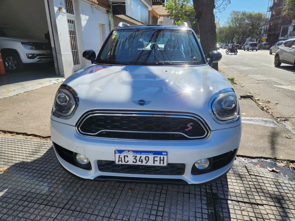 Mirá esta publicación de Mini Cooper Countryman