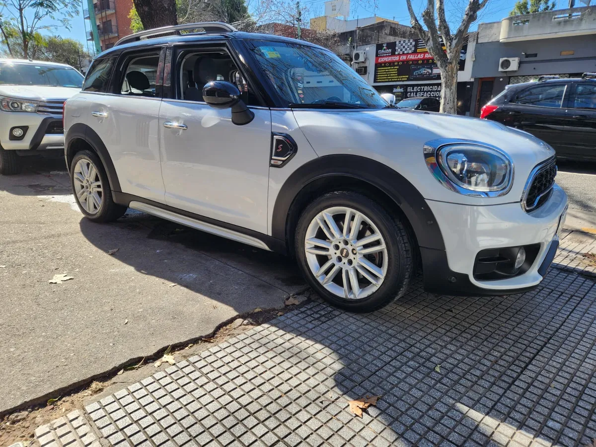 Mira esta publicación de Mini Cooper Countryman