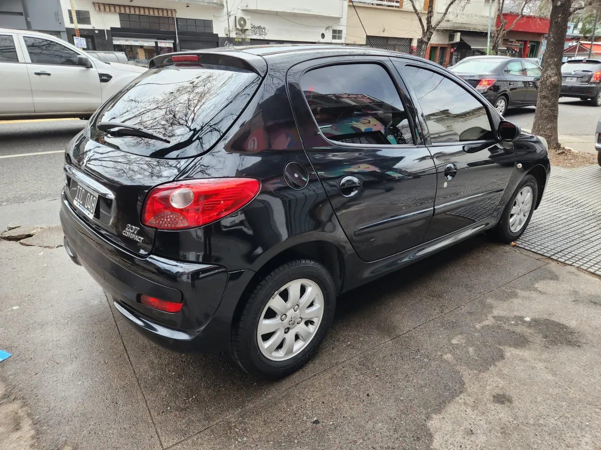 Mira esta publicación de Peugeot 207 Compact