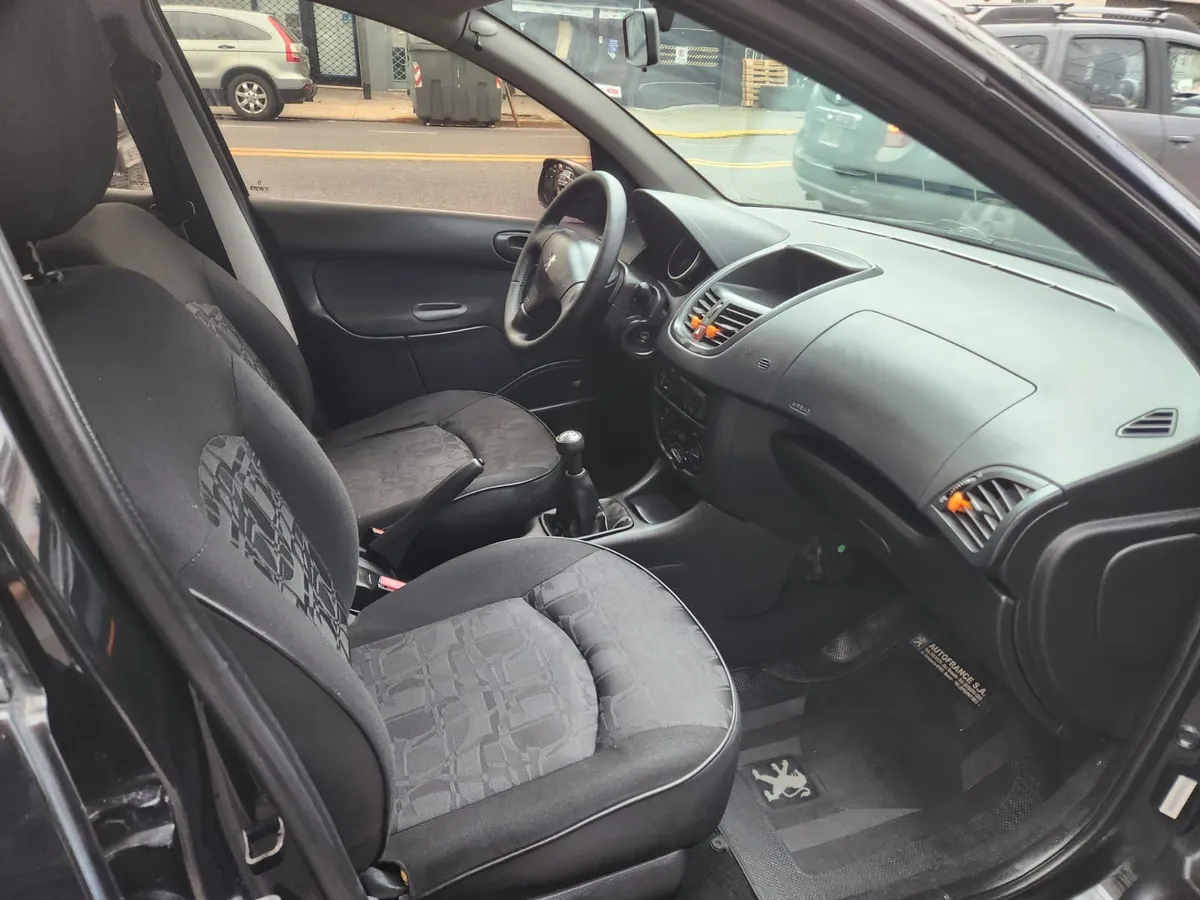 Mira esta publicación de Peugeot 207 Compact