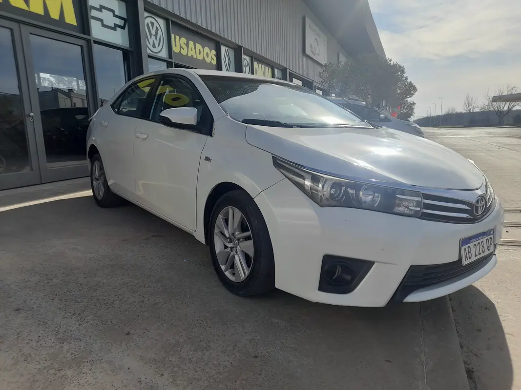 Mira esta publicación de Toyota Corolla 2017 en Motordil