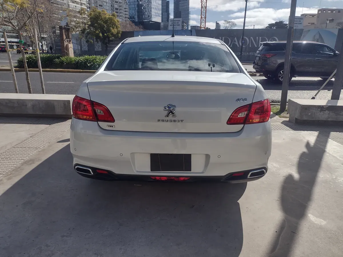 Mira esta publicación de Peugeot 408