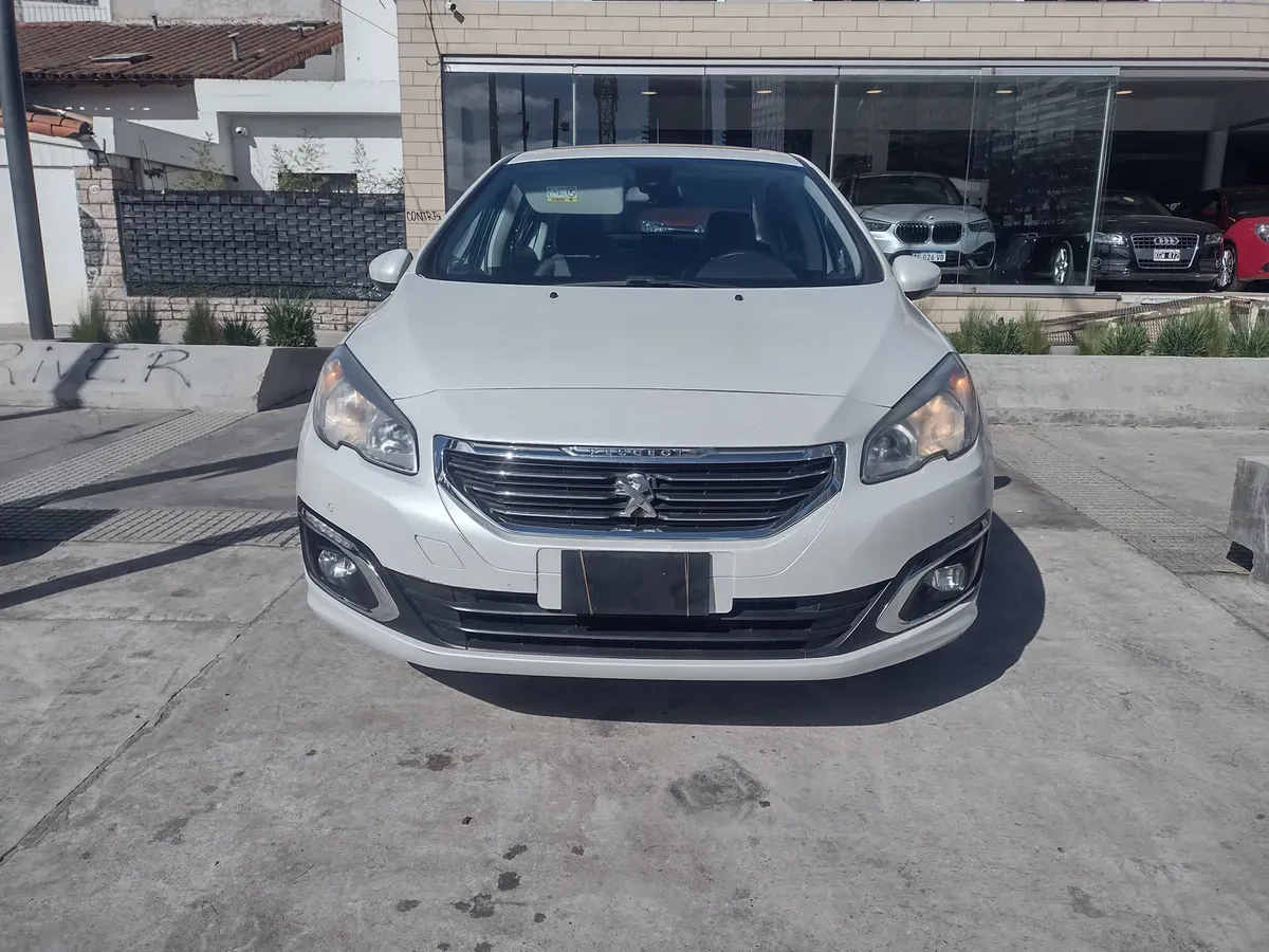 Mira esta publicación de Peugeot 408