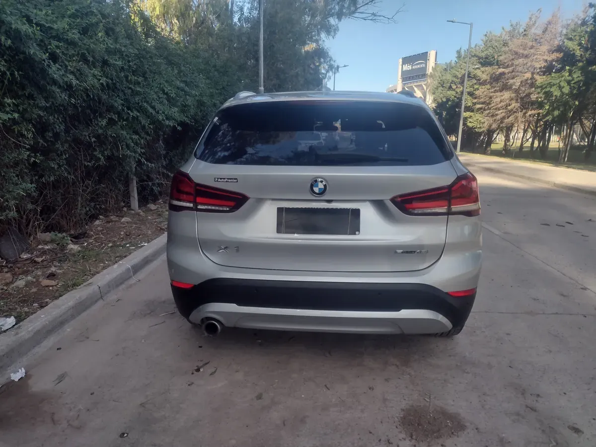 Mira esta publicación de BMW X1