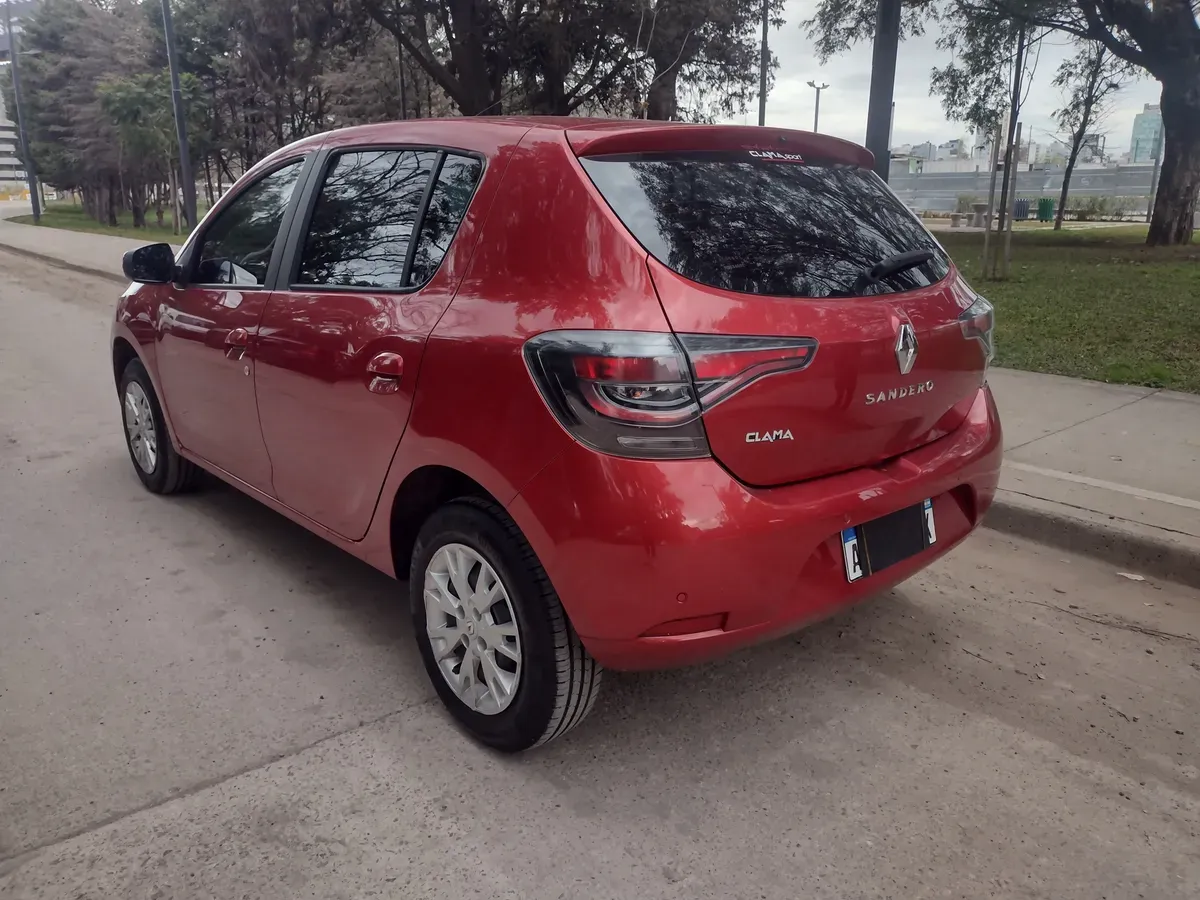 Mira esta publicación de Renault Sandero