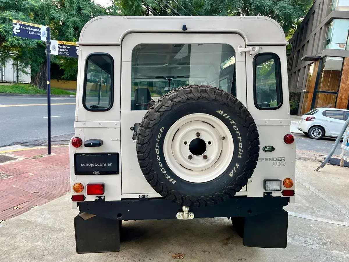 Mira esta publicación de Land Rover Defender