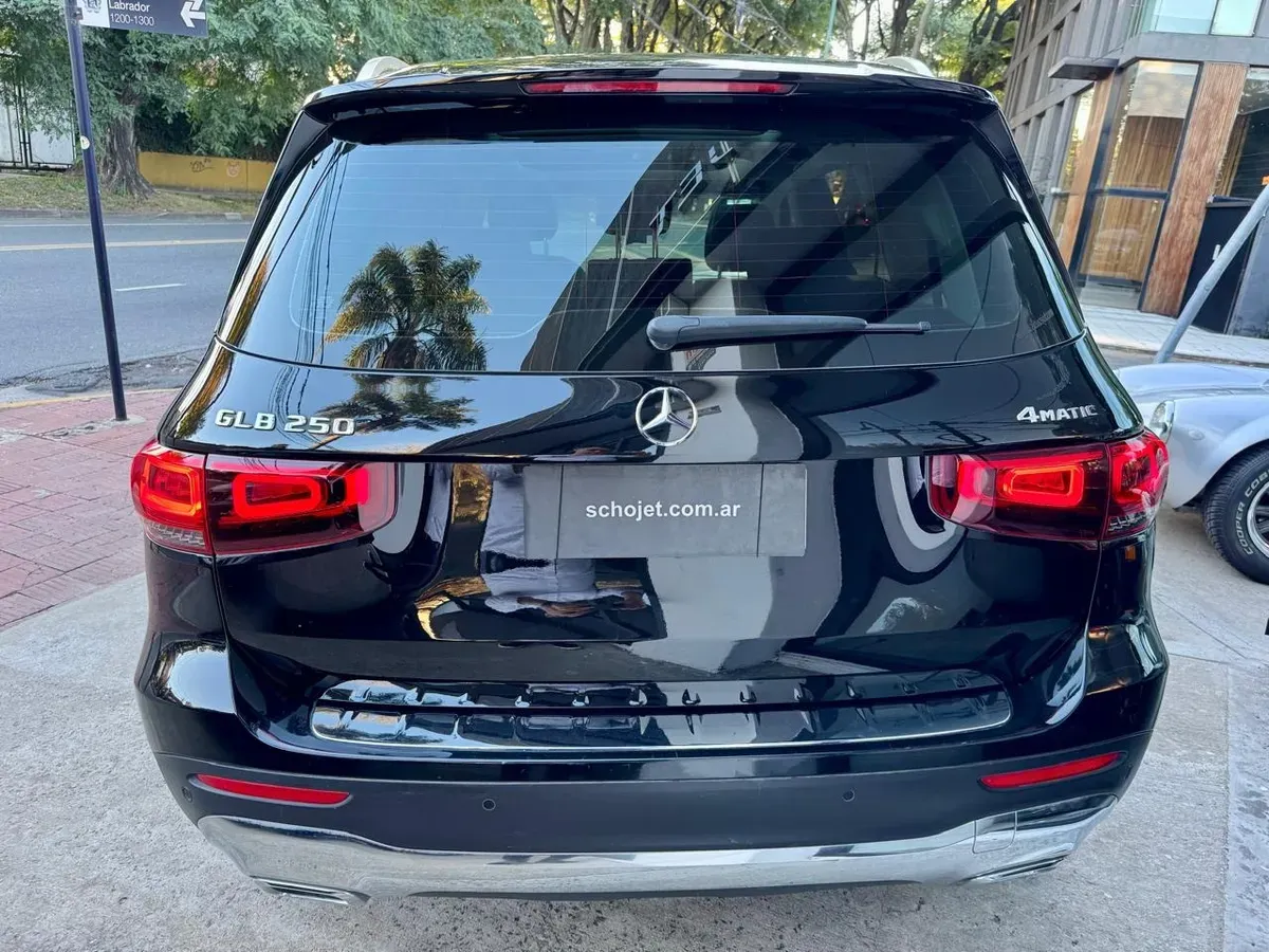 Mira esta publicación de Mercedes Benz GLB