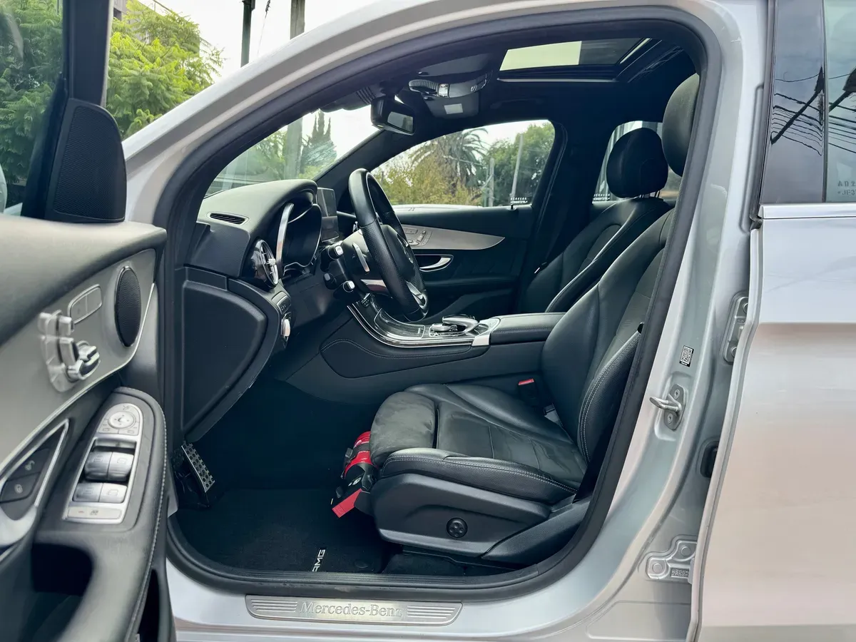 Mira esta publicación de Mercedes Benz GLC