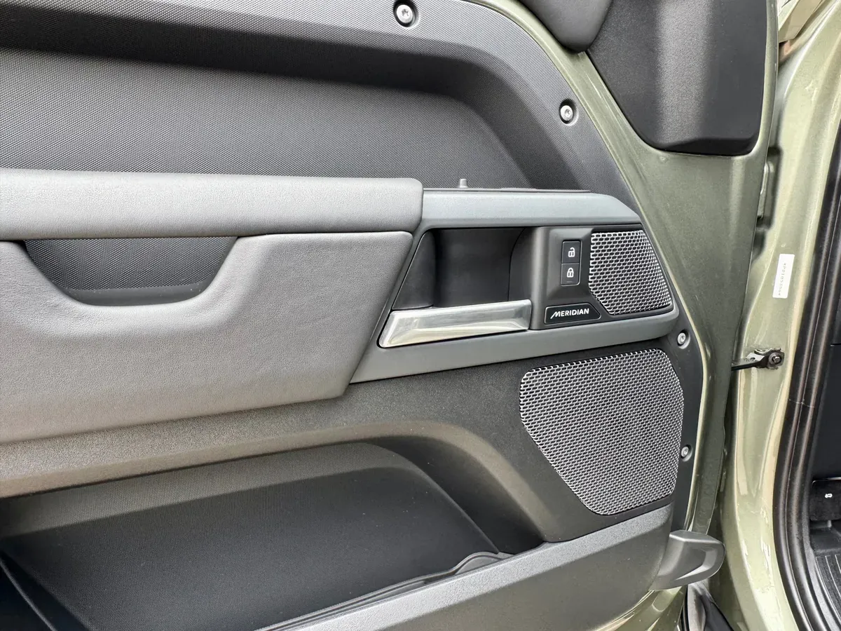 Mira esta publicación de Land Rover Defender