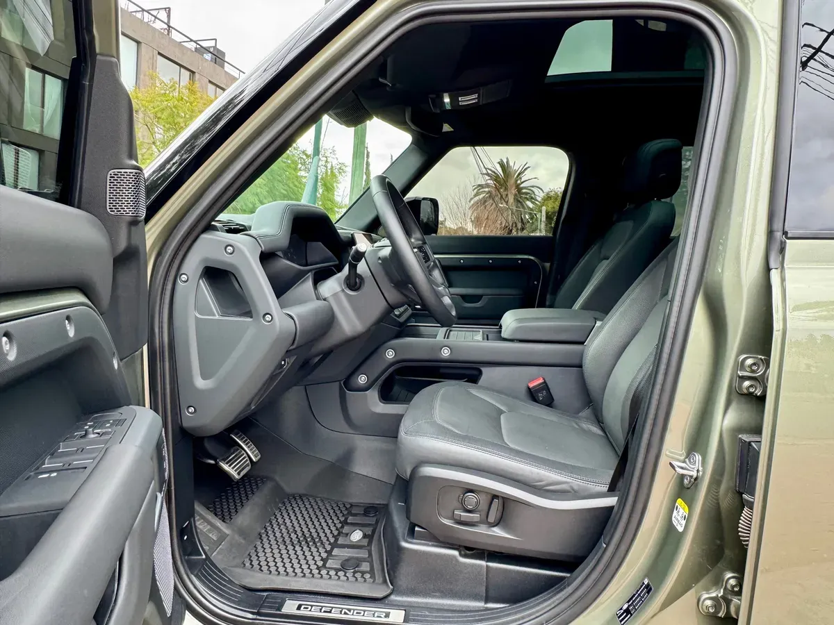 Mira esta publicación de Land Rover Defender