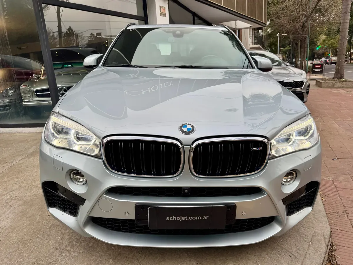 Mira esta publicación de BMW X5