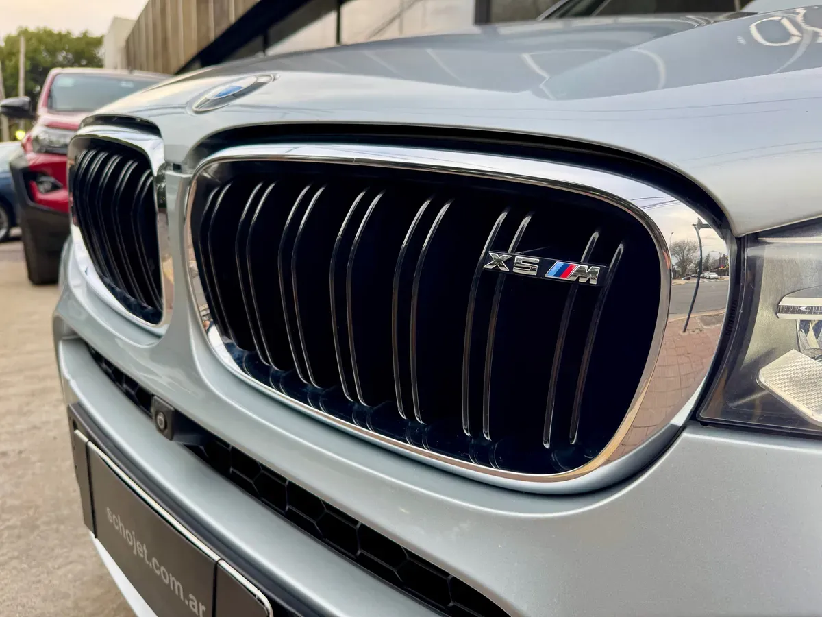 Mira esta publicación de BMW X5