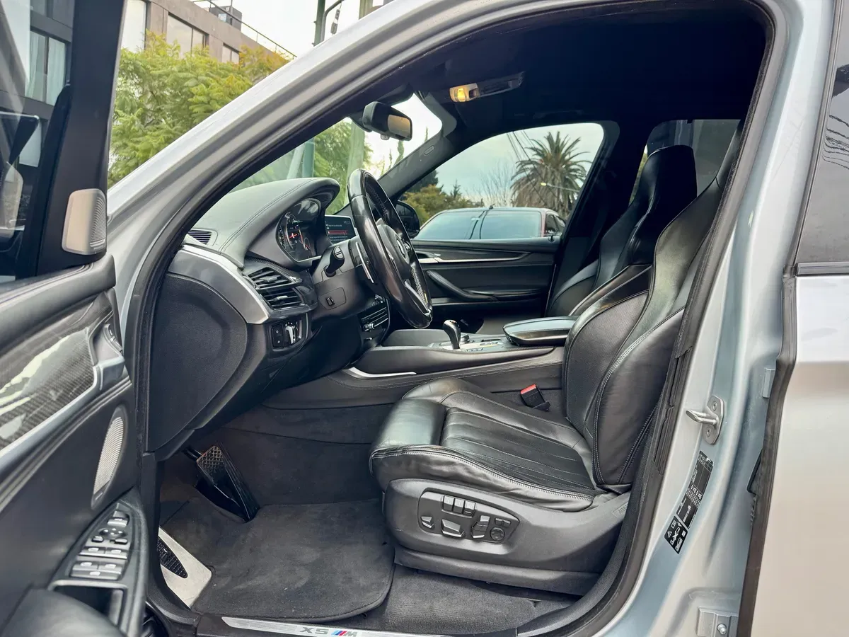 Mira esta publicación de BMW X5