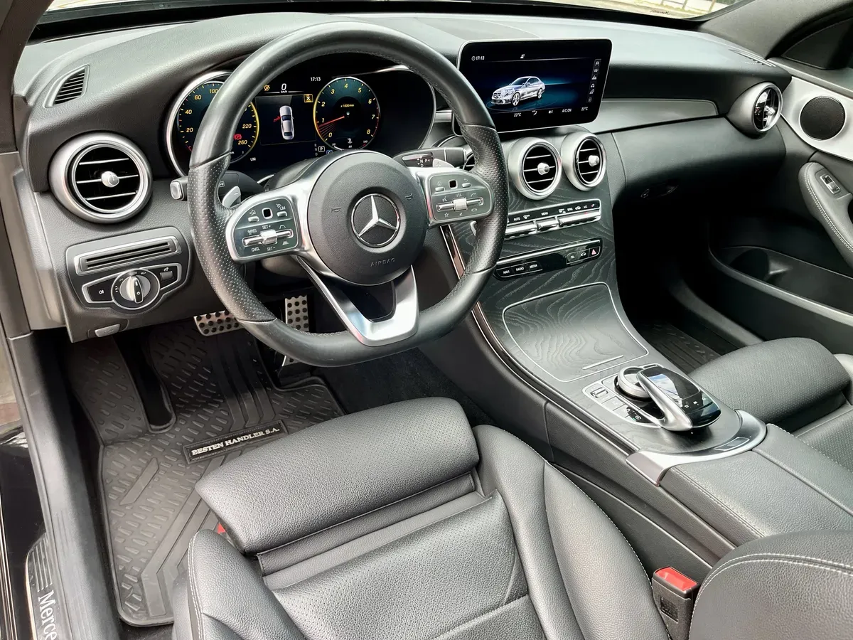 Mira esta publicación de Mercedes Benz Clase C