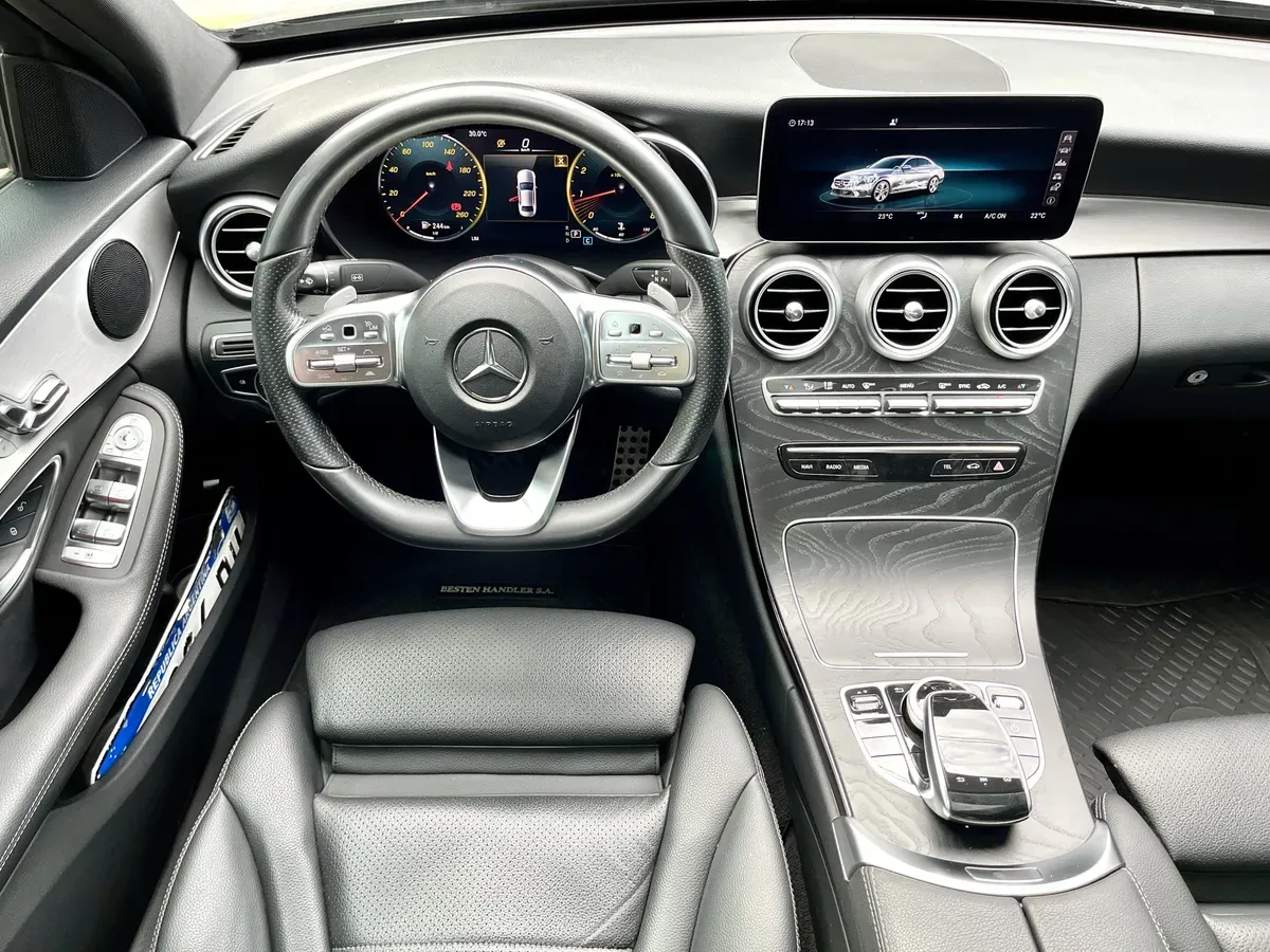 Mira esta publicación de Mercedes Benz Clase C