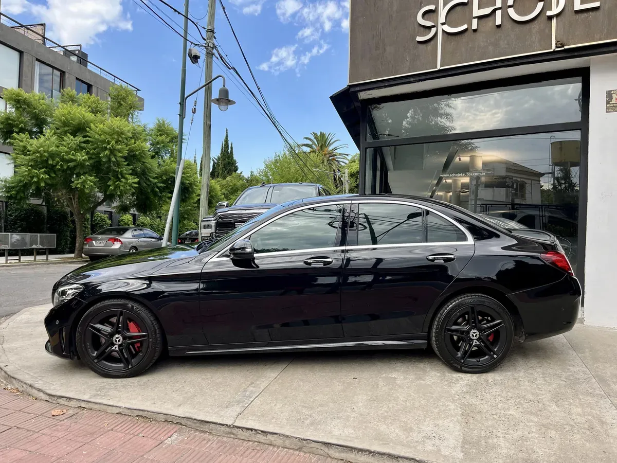 Mira esta publicación de Mercedes Benz Clase C