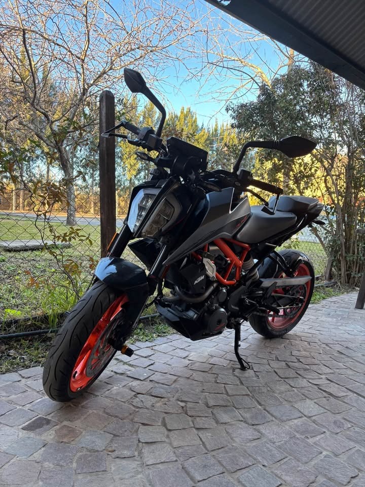 Mira esta publicación de KTM Duke 390 Naked