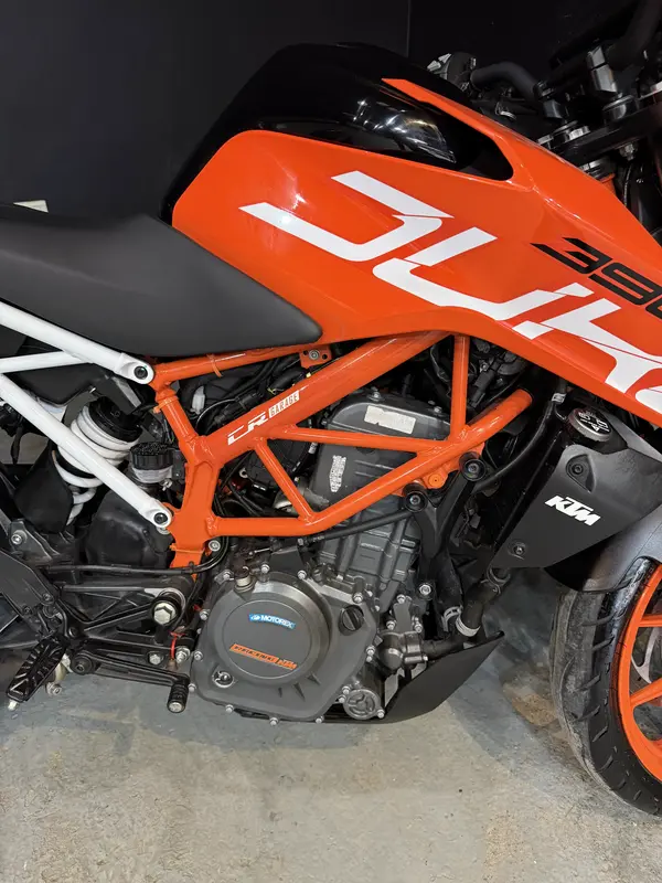 Mira esta publicación de KTM Duke 390 Naked