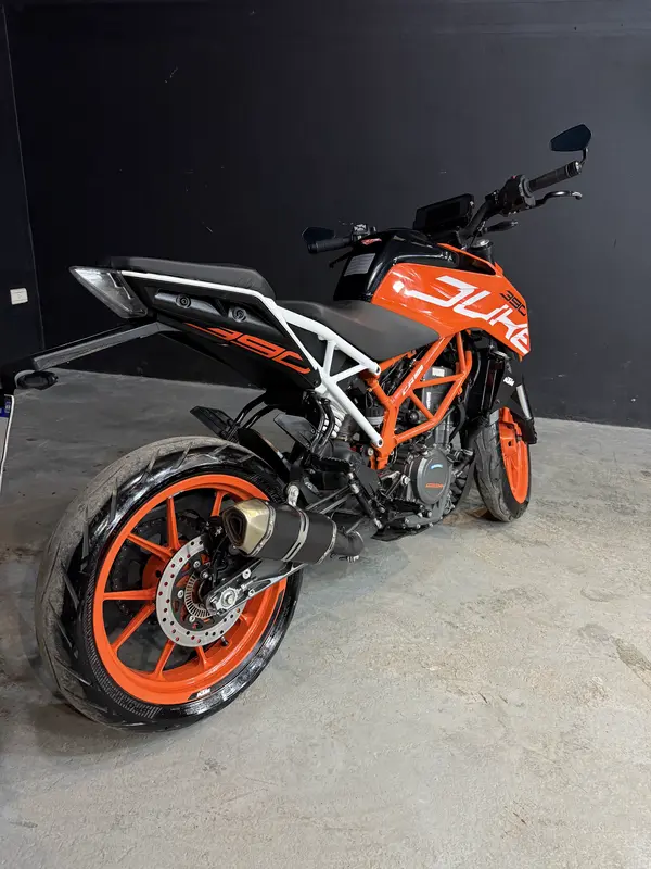 Mira esta publicación de KTM Duke 390 Naked