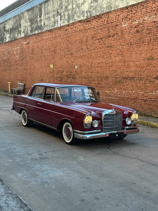 Mirá esta publicación de Mercedes Benz 220