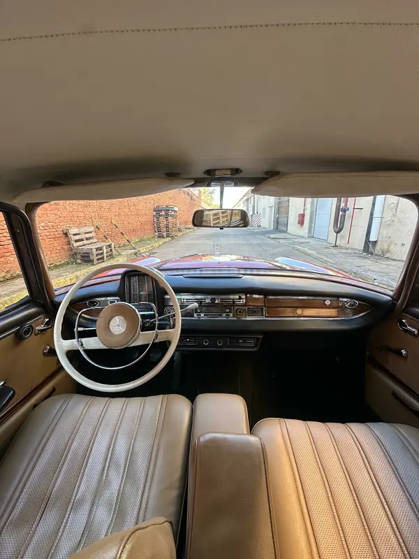 Mirá esta publicación de Mercedes Benz 220