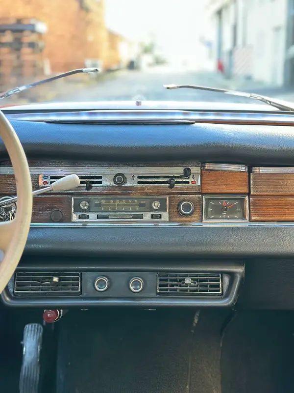 Mirá esta publicación de Mercedes Benz 220