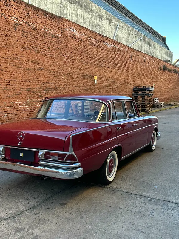 Mirá esta publicación de Mercedes Benz 220