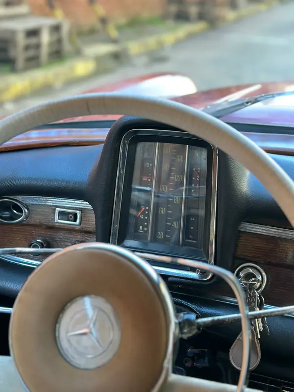 Mirá esta publicación de Mercedes Benz 220