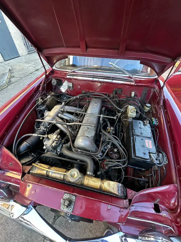 Mirá esta publicación de Mercedes Benz 220