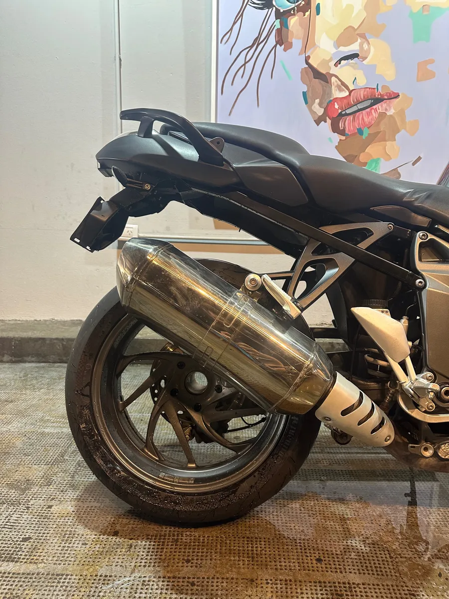 Mira esta publicación de BMW K 1300 R 2010 en Motordil