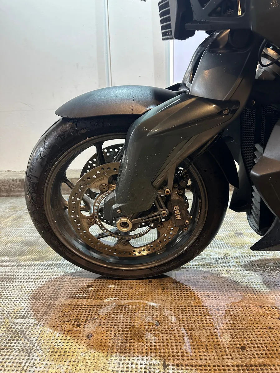 Mira esta publicación de BMW K 1300 R 2010 en Motordil