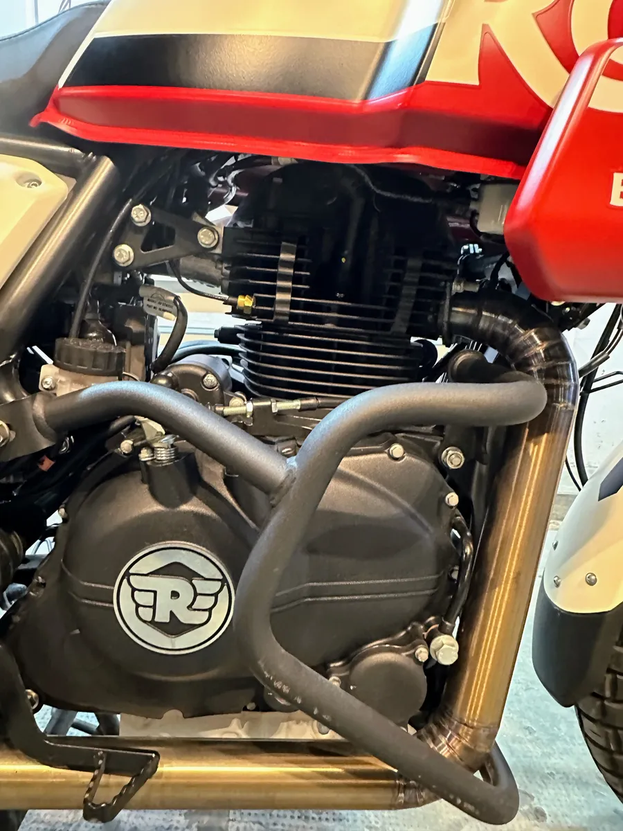 Mira esta publicación de Royal Enfield 411 2024 en Motordil