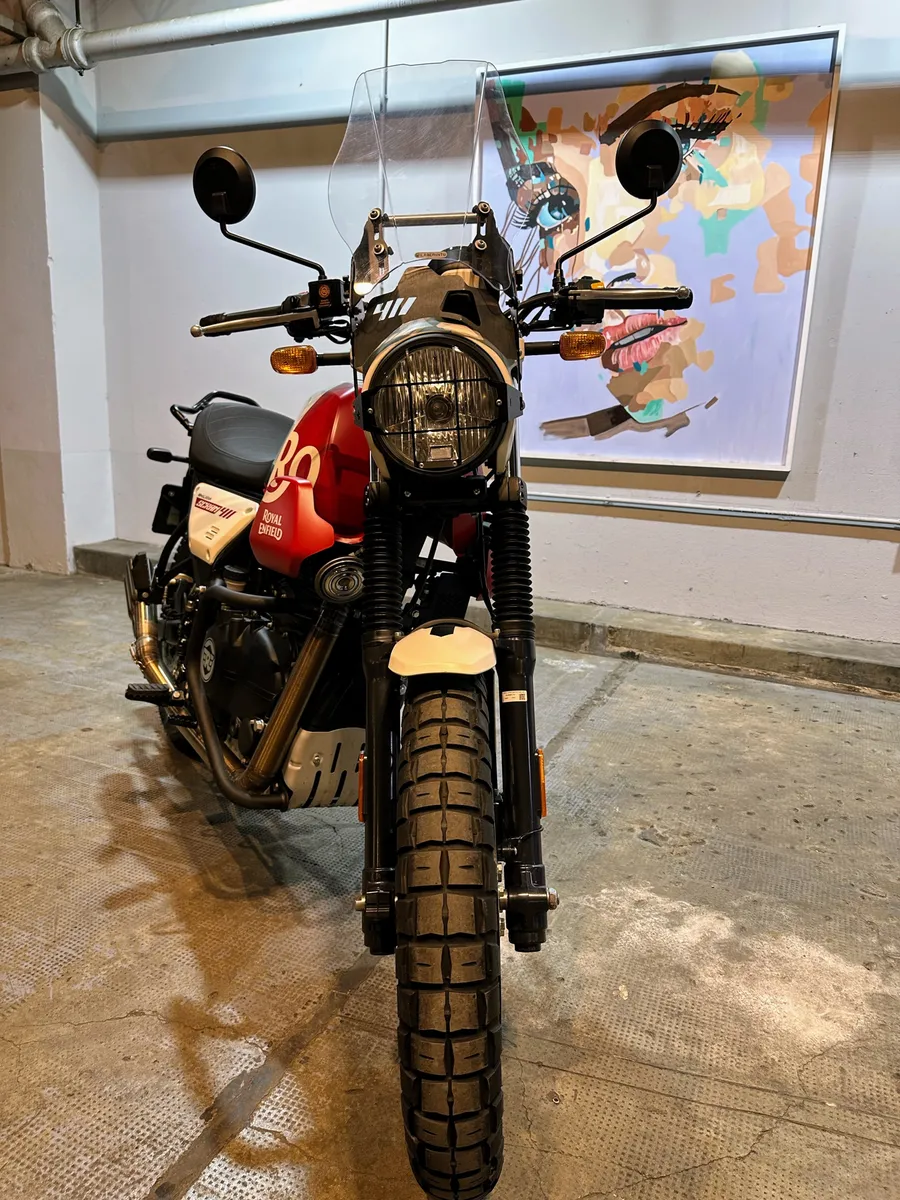 Mira esta publicación de Royal Enfield 411 2024 en Motordil