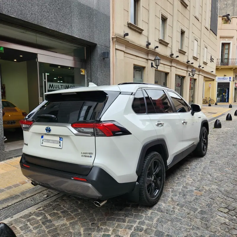 Mirá esta publicación de Toyota RAV4
