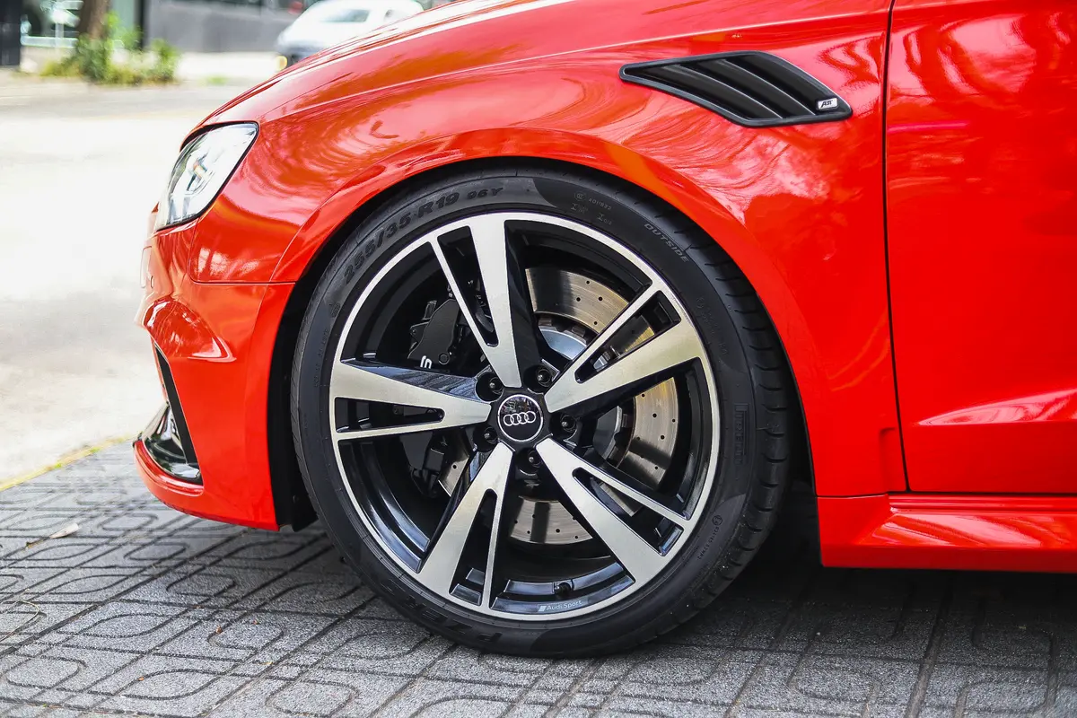 Mira esta publicación de Audi RS3