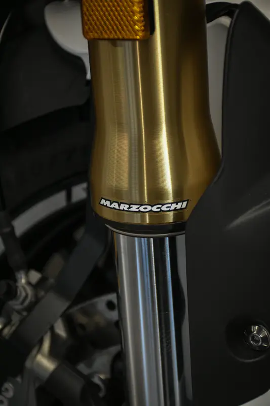 Mira esta publicación de Benelli TNT 752 S