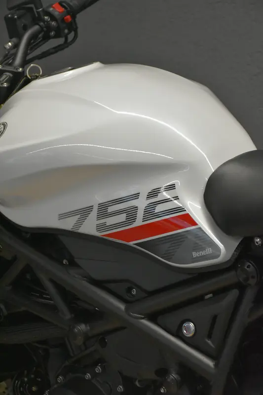 Mira esta publicación de Benelli TNT 752 S