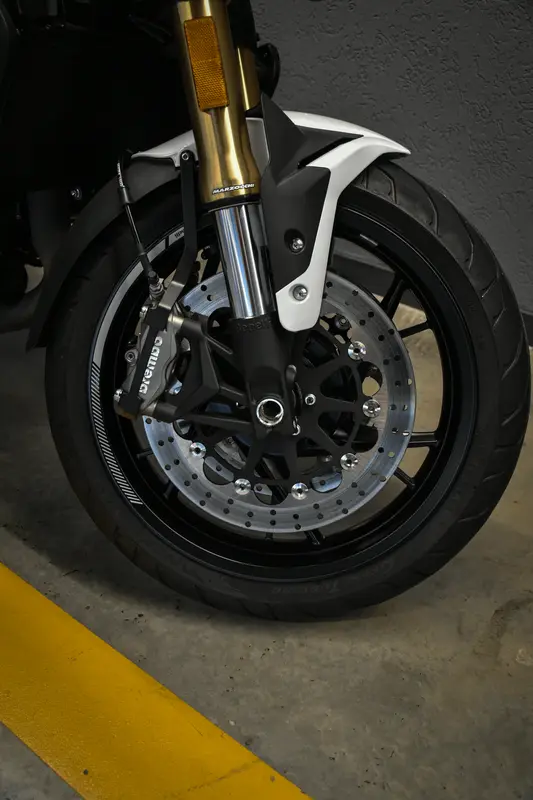 Mira esta publicación de Benelli TNT 752 S